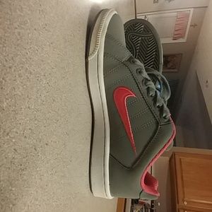 Women's Nike Shoes